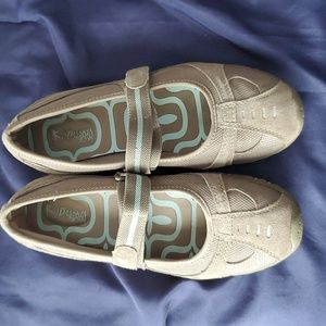 Danskin Shoes, Suede Flats , Beige, Size 7